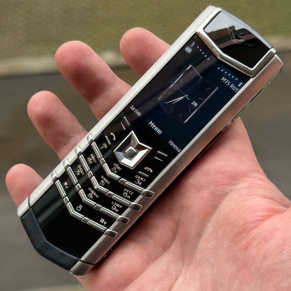 VERTU signature s