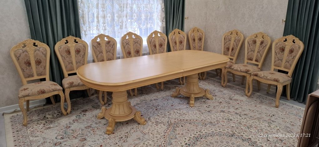 Стол раздвижной для гостинной отличного качества
