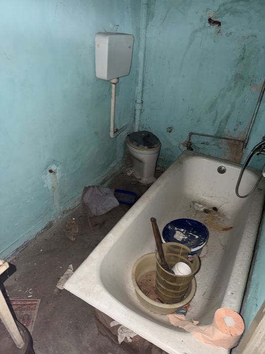 Vand teren+casa batraneasca Ploiesti