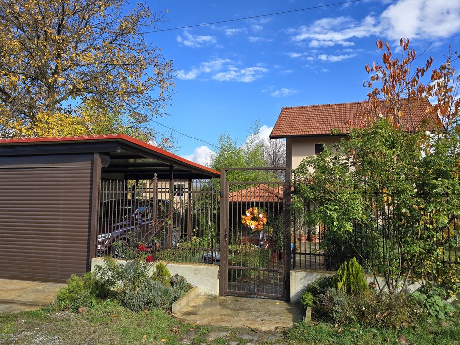 Продавам къща с. ЧУКОВЕЦ, област Перник