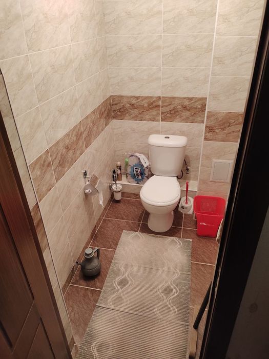 Uy sotiladi 3 xona 92m²