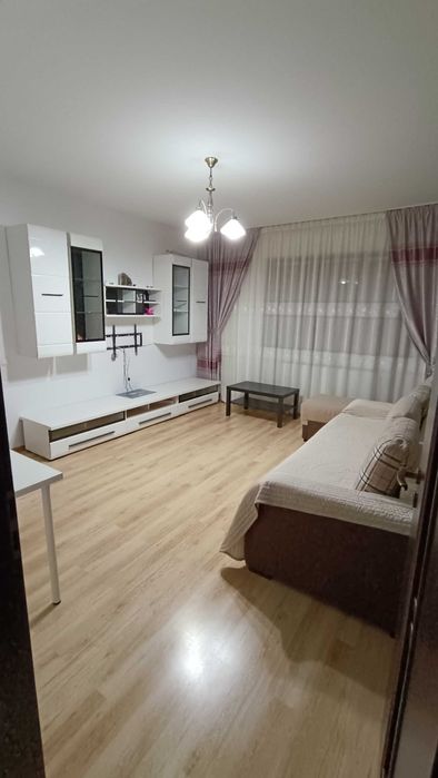 Închiriez Apartament de 2 camere, 70 mp mobilat , Cartier Latin