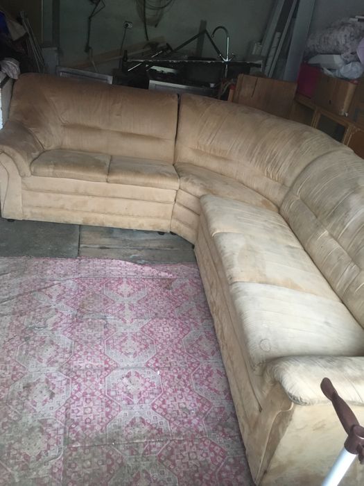 Canapea de colț cu tapițerie din catifea