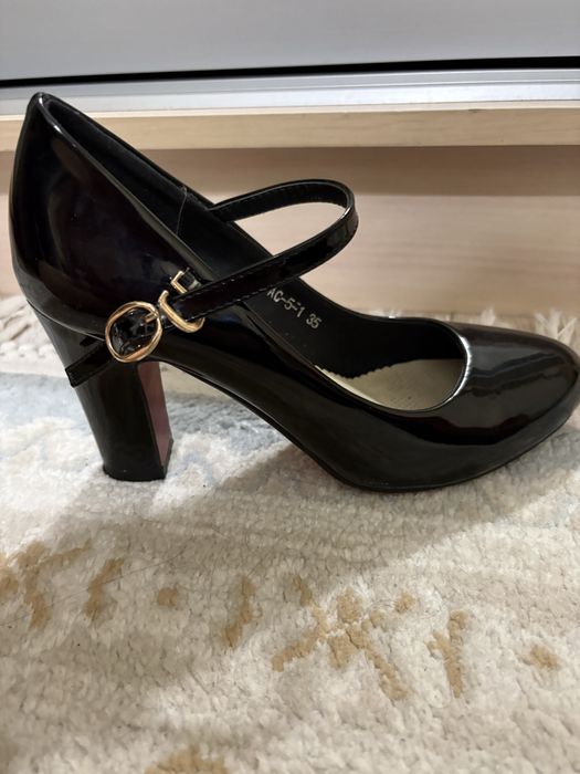 Туфли лакированные