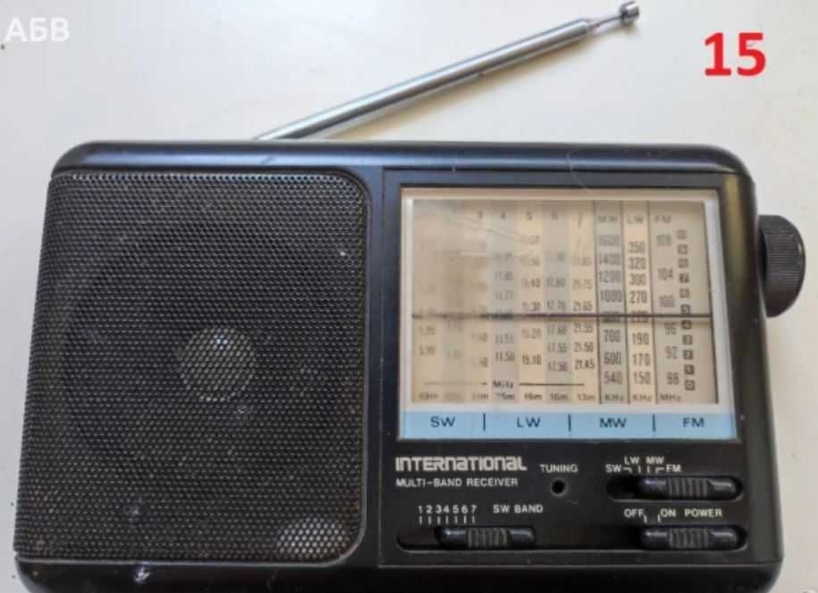 Продават се портативни радиоприемници