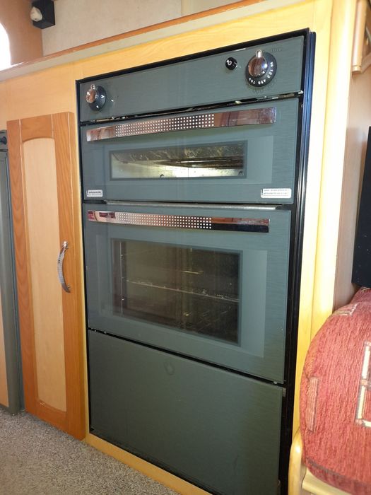 Перфектна петместна каравана "Elddis Avante 505" 2005г. с ФОРСЕЛТ!!!