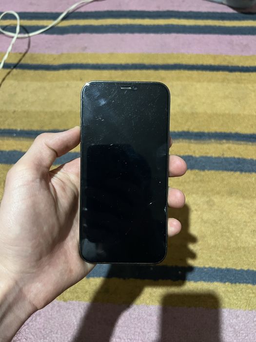 Iphone 12 pro 128 talik