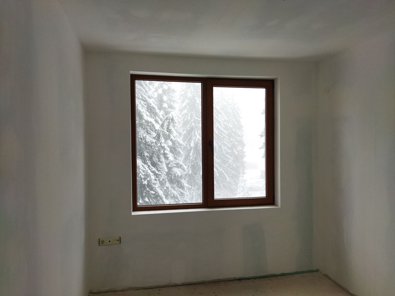 Продава се Тристаен апартамент в к.к. Пампорово - 70 кв.м за 699 €/кв.м - Снимка #2