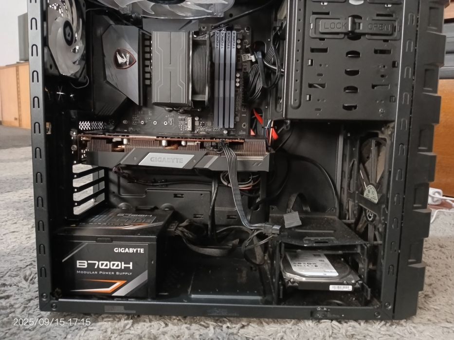 PC complet unitate, mouse, tastatura, monitor și cabluri