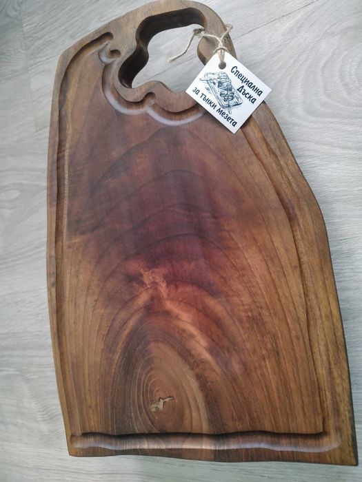 Дъска за рязане и сервиране на мезета