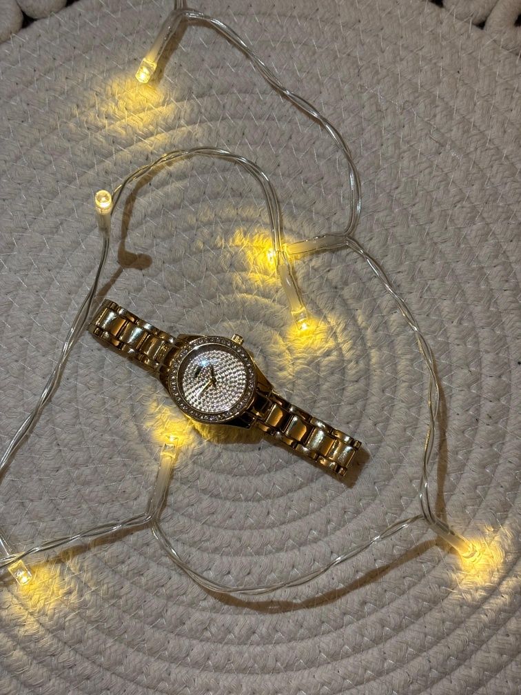Ceas dama GUESS auriu cu cristale