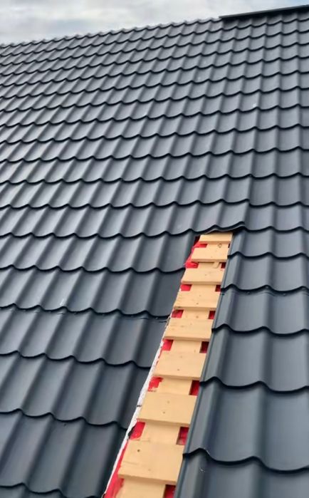Executam acoperisuri tigla metalica si ceramica izolați constructi a z