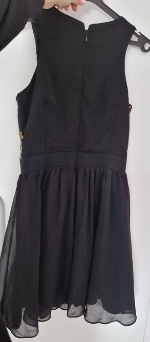 официални и ежедневни рокли