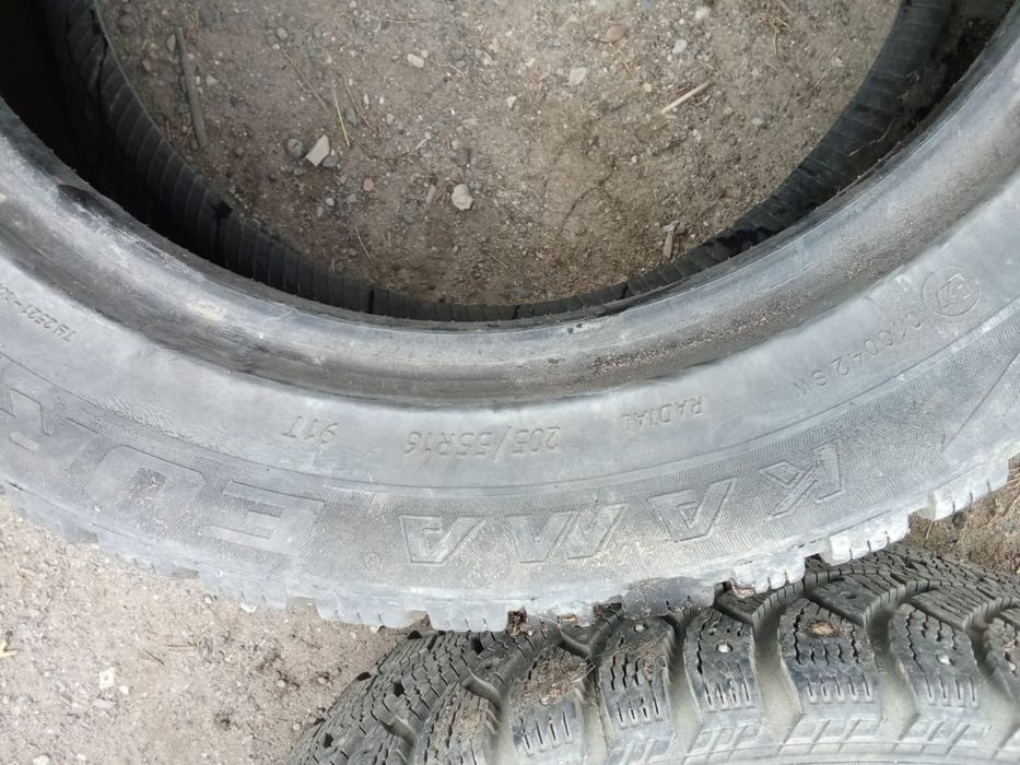Продам шины в отличном состояний