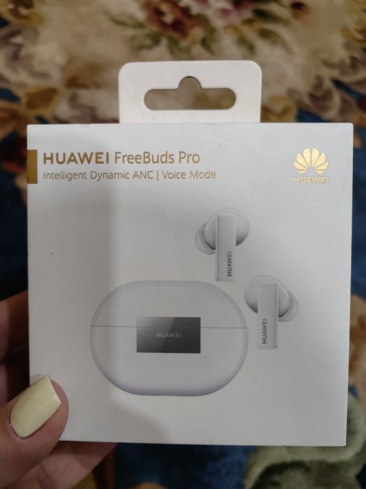 Продам наушники Huawei