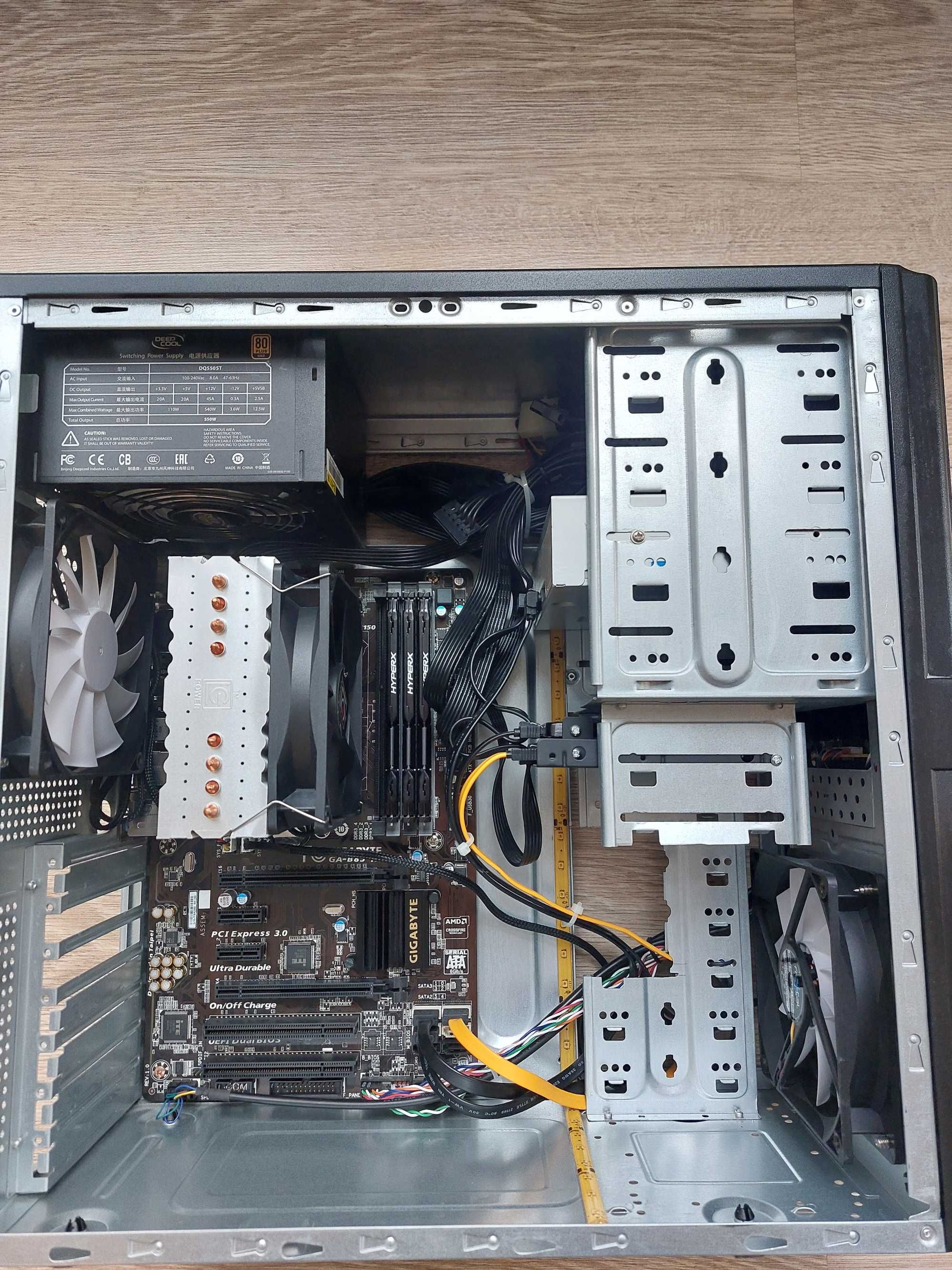 Настолна  конфигурация i5 с монитор