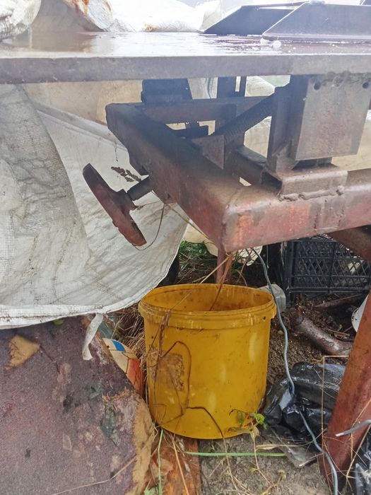 Vând circular cu abric sau schimb cu auto!