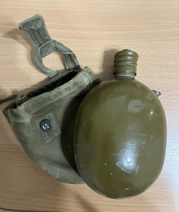 Военная фляжка с чехлом