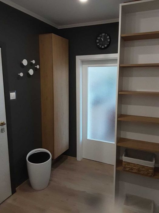 Двустаен Апартамент във Въстанически