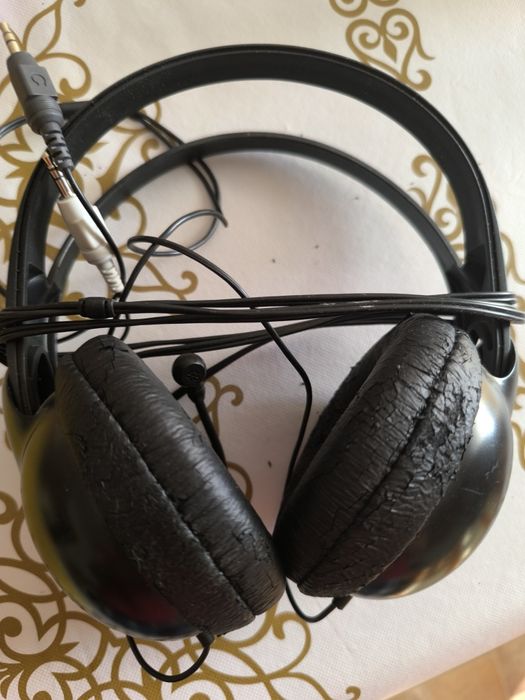 Продам наушники fillips