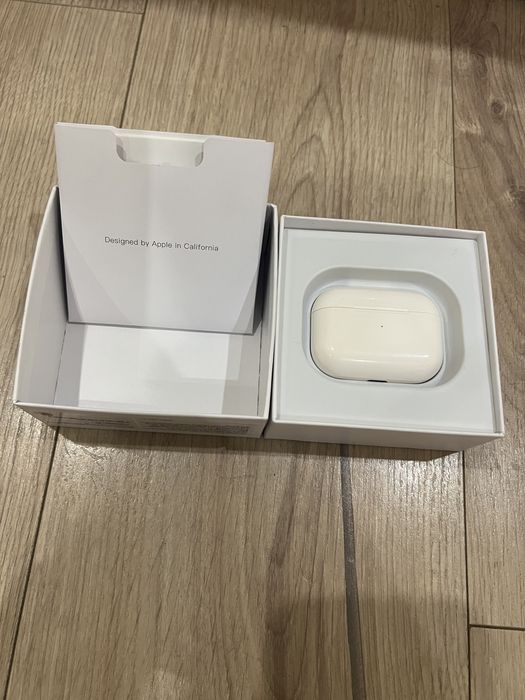 Безжични слушалки Apple - AirPods Pro 2nd Gen