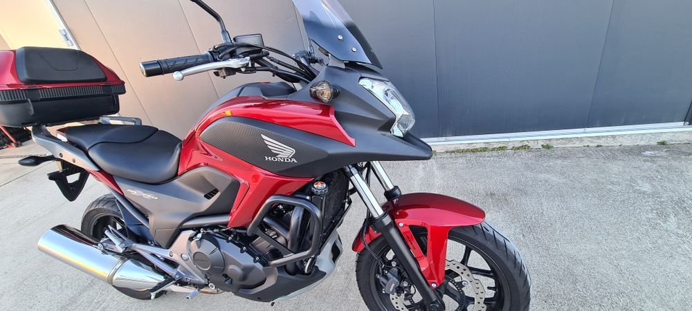 Honda NC750XA + ABS + Topcase + extra
An fabricație 2014