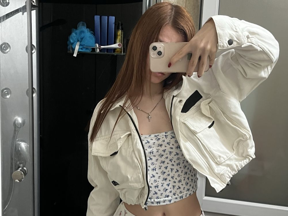 Geaca scurta Bershka