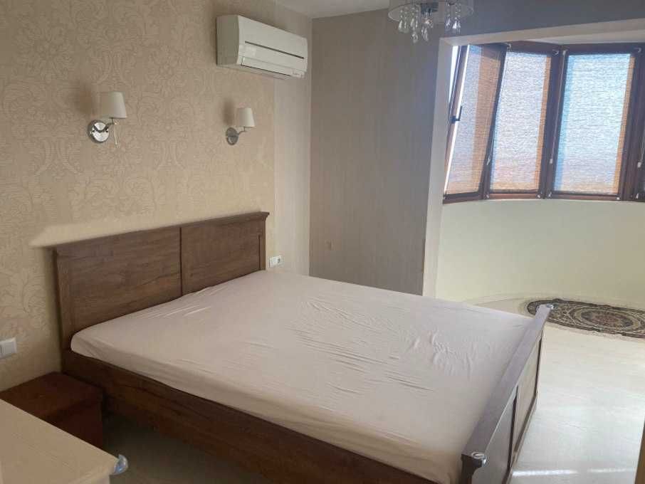 Дава се под наем Двустаен апартамент в Варна, Бриз - 87 кв.м за 459 € - Снимка #1