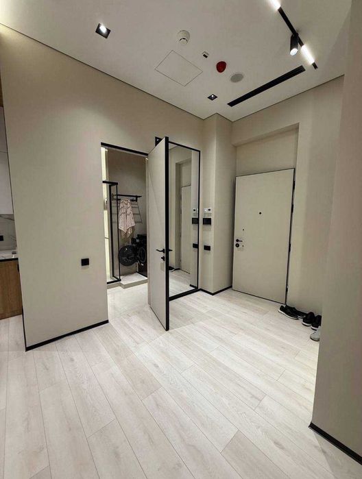 Срочно!!! Сдаётся квартира в ЖК Poytaxt Gavhari 2/2/10 901*