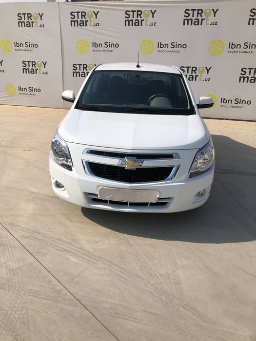 Cobalt moshinasi sotiladi