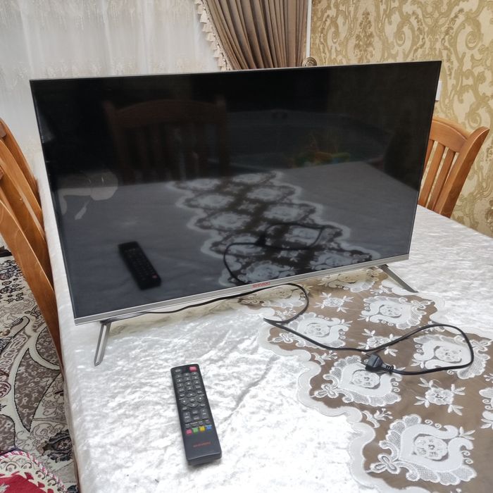 Телевизор  SHIVAKI 32 дюйма, не рабочая, на запчасти