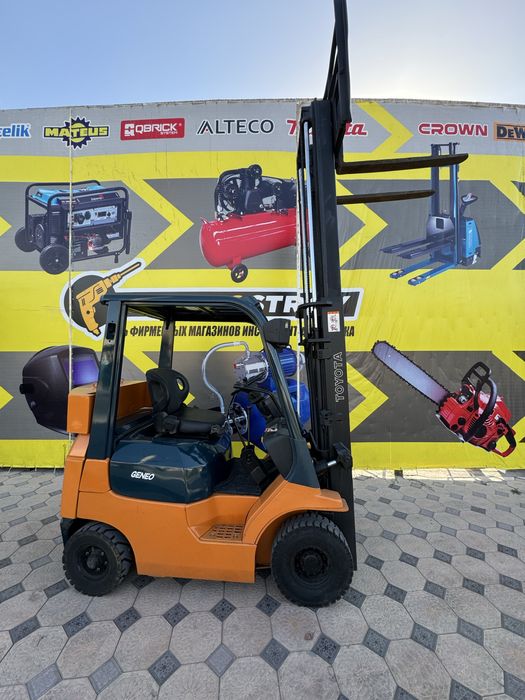 Вилочный погрузчик Тойота
