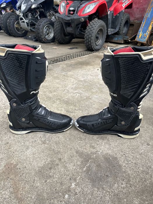 Мотокрос ботуши FORMA PREDATOR