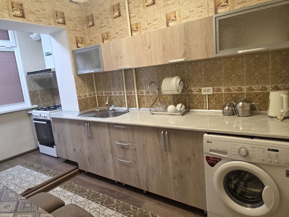 Максим Горький, мебель и техника