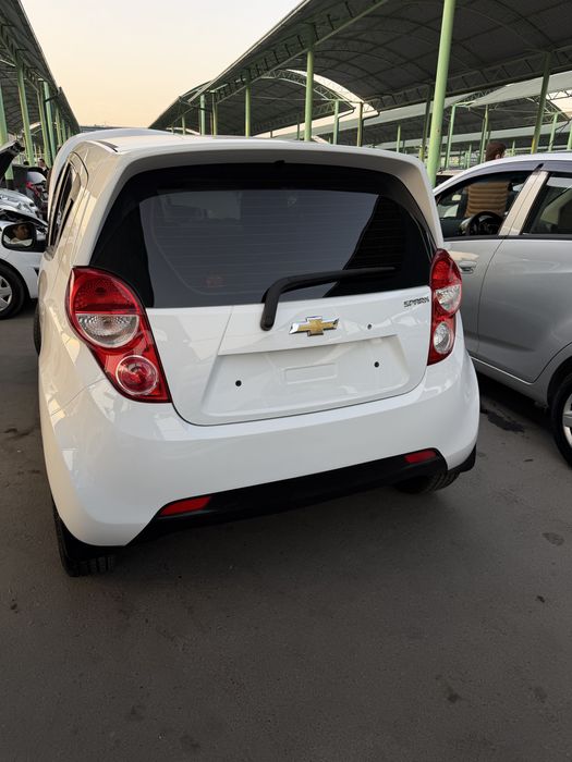 Spark aftamabil sotladi kraskas toza