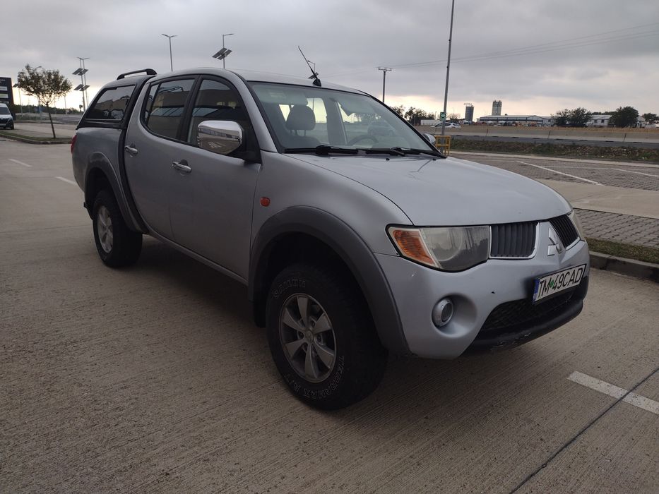 Vând Mitsubishi L200