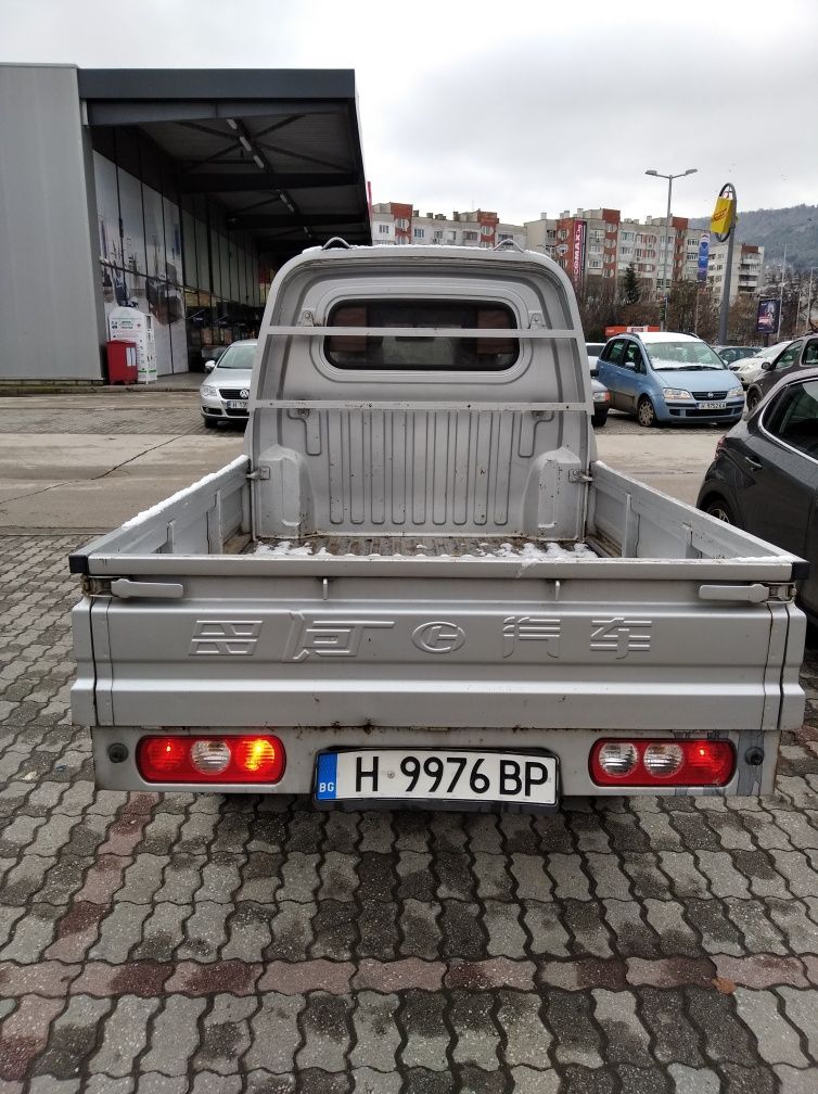 Продавам (заменям)товарен автомобил