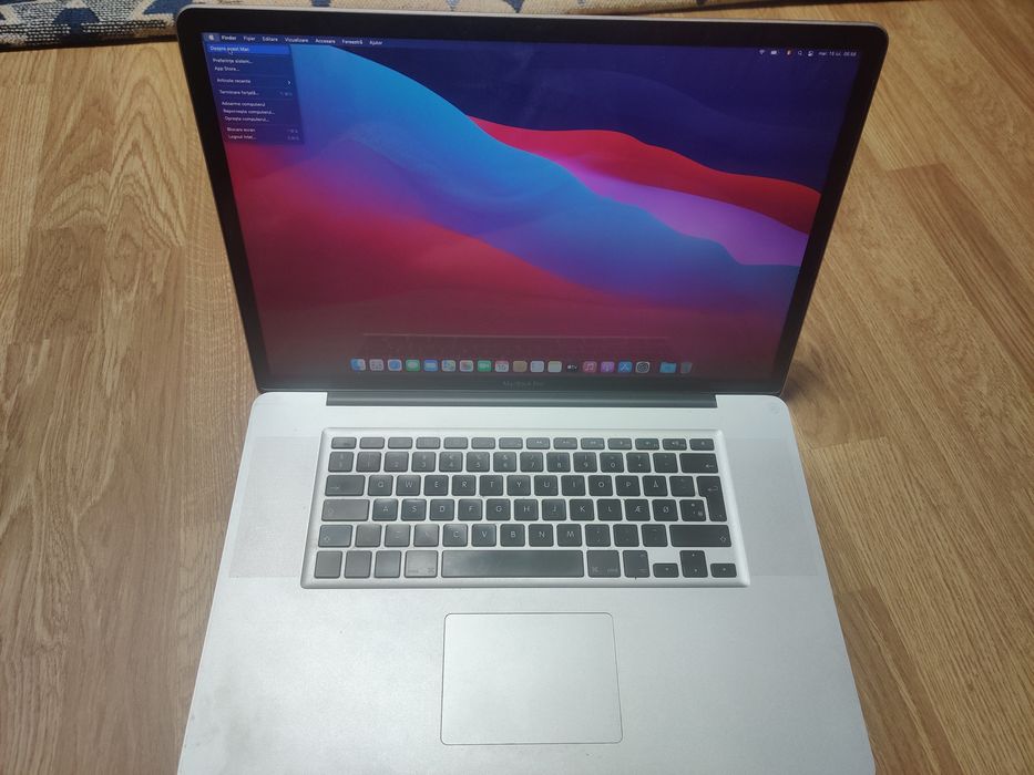 Laptop Apple MacBook Pro 17 inchi procesor i5