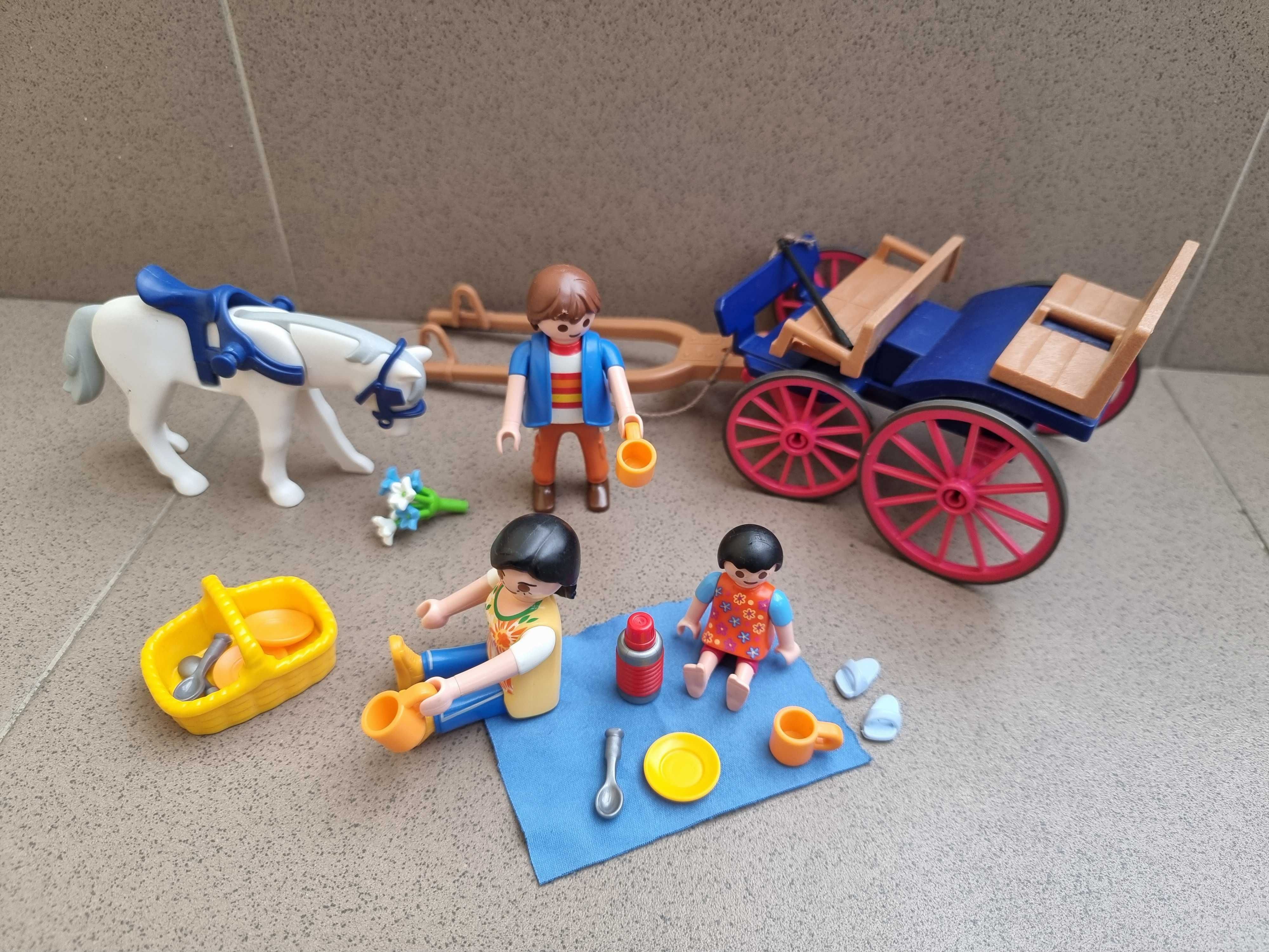 Playmobil 5226 Picnick in familie cu trasura cu cai