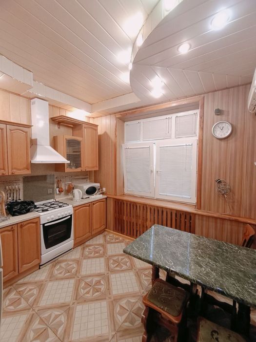 Сдается 2 ком Метро Ойбек за Cake Lab