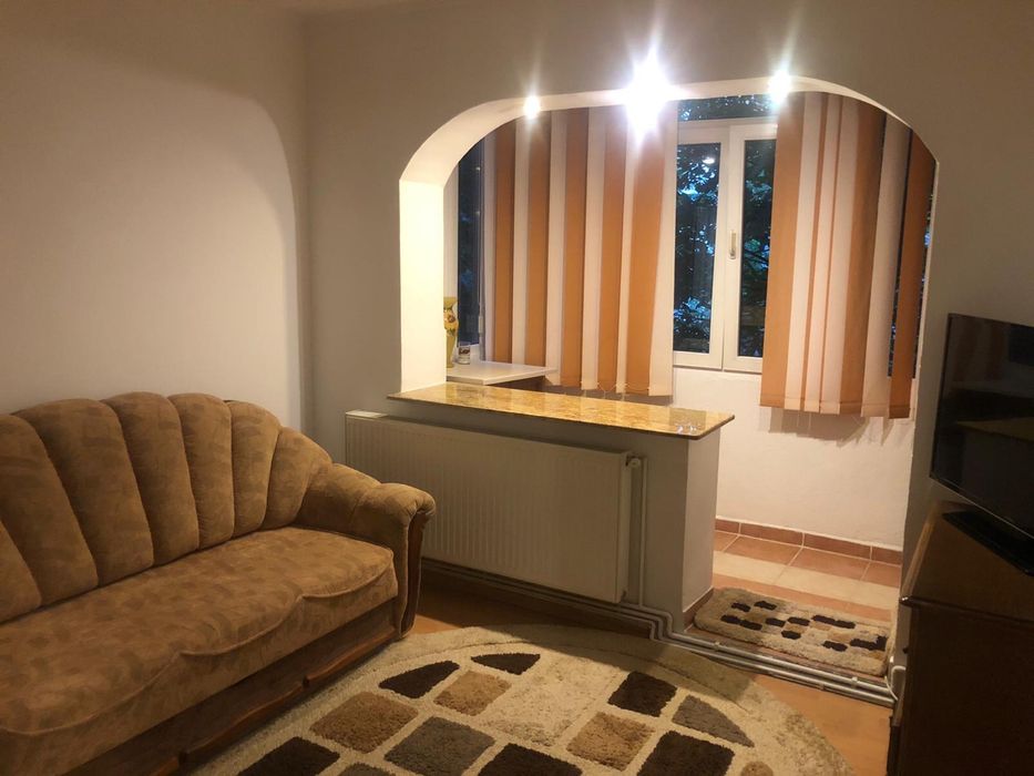 Apartament 3 camere Craiovei curat mobilat et 1