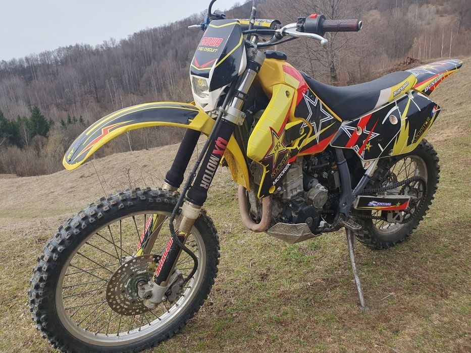 Vând Suzuki DRZ 400