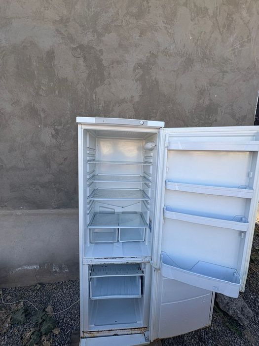 Холодильник INDESIT