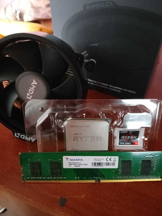 ryzen 3 + 4 placi video + 8 gb Ram ddr4