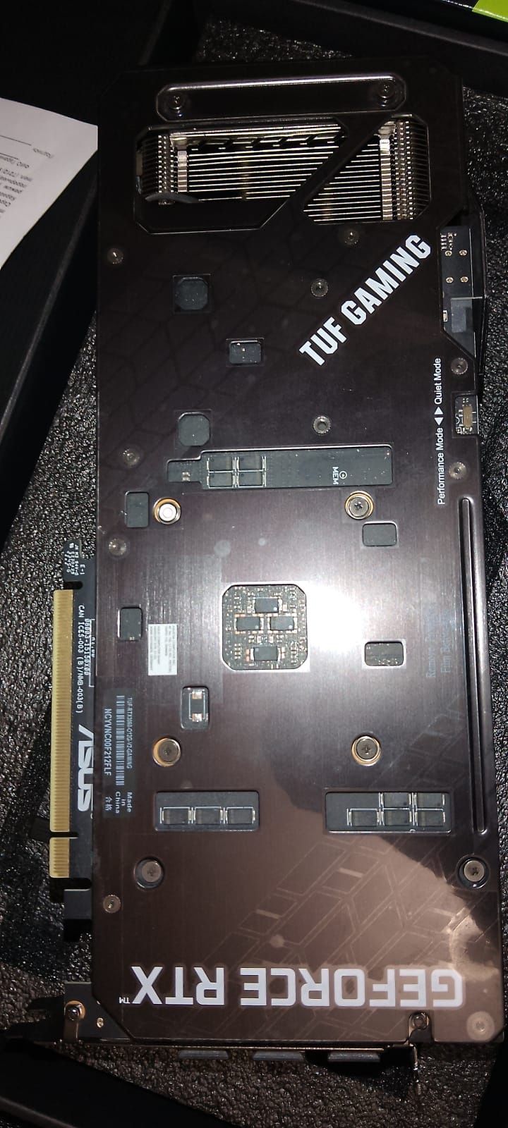 Видеокарта Asus GeForce RTX 3060 в идеальном состоянии.