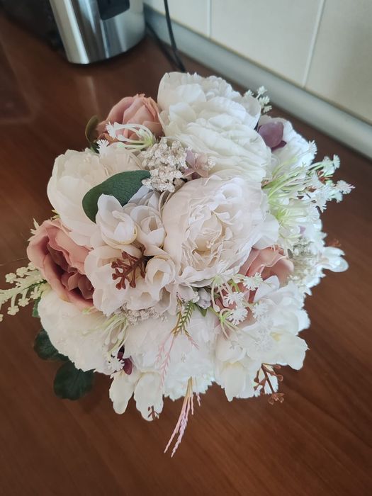 Vând buchet flori artificiale