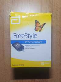 Glucometru FreeStyle Precision Neo