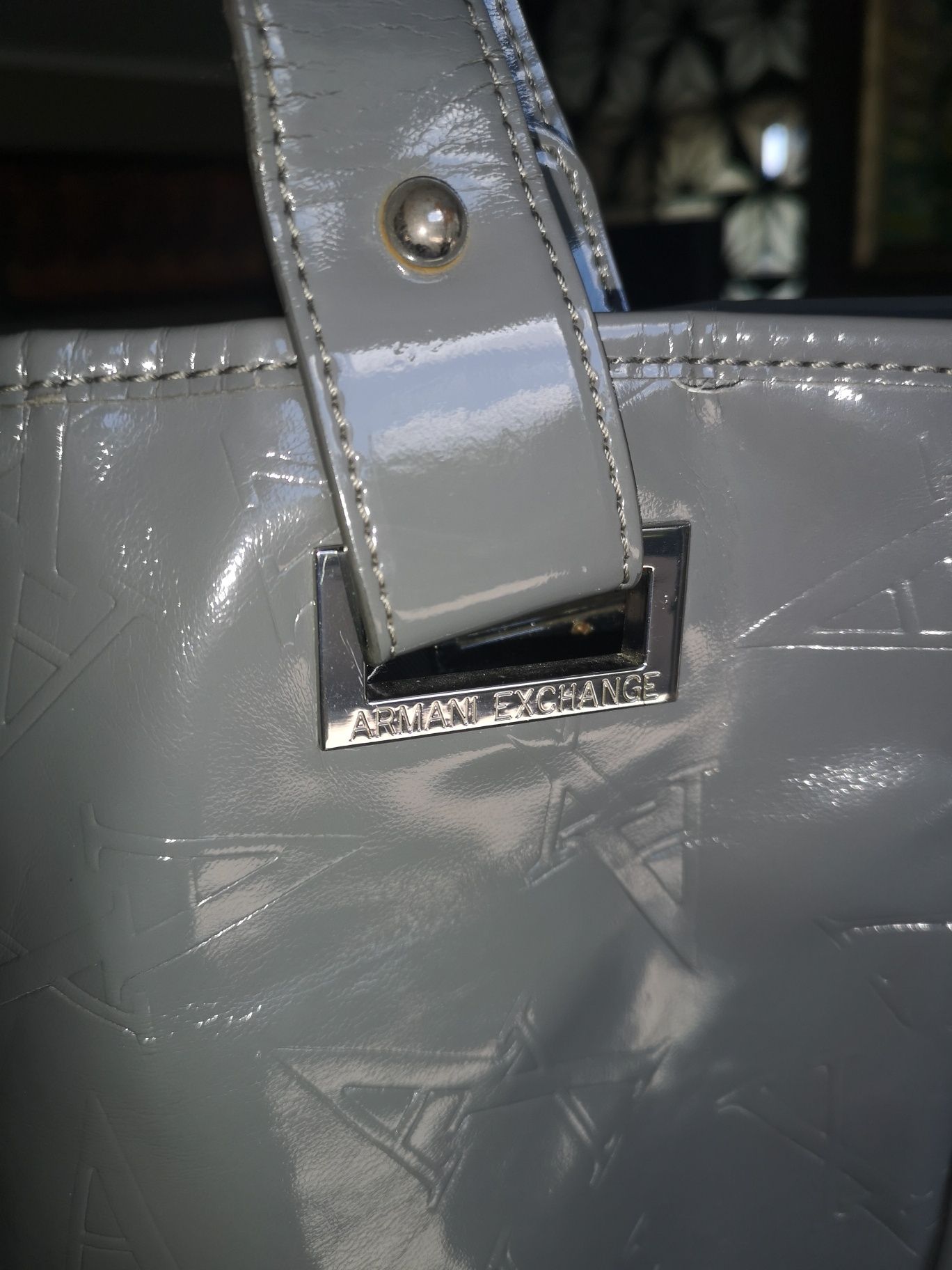 Armani Exchange сива спортна дамска чанта