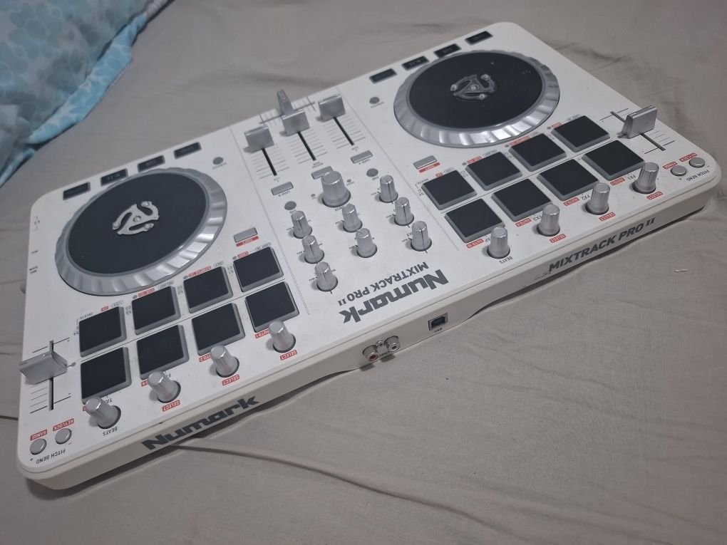 Consola Dj Numark Mixtrack 2