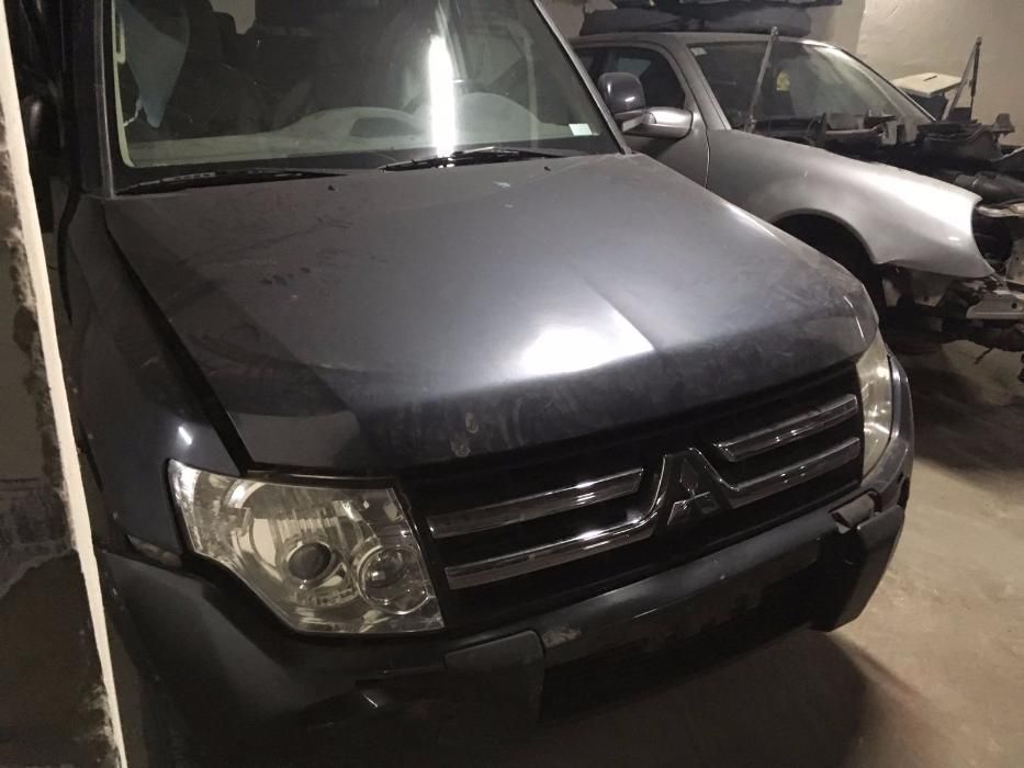 Dezmembrez Mitsubishi Pajero 4 3.2 DI-D 4m41 170 cp 2007